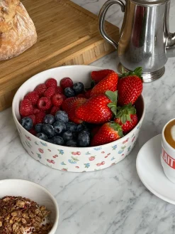 Kitchen & Home Accessories>Djerf Avenue All Around Bowl Big Summer Berries