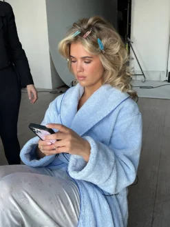 Robes><noscript><img width=
