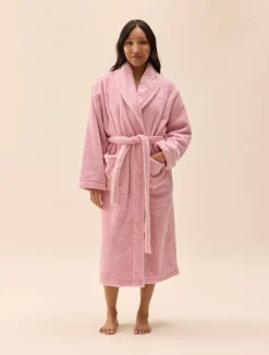 Robes><noscript><img width=