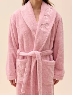 Robes><noscript><img width=