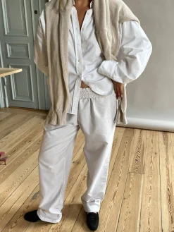 Pants><noscript><img width=