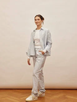 Pants><noscript><img width=