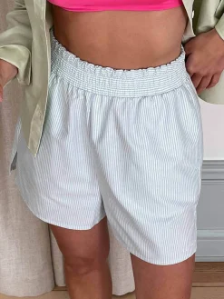Shorts><noscript><img width=