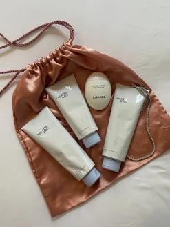 Shampoo & Conditioner><noscript><img width=