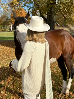 Knitwear>Djerf Avenue Chunky Raglan Roundneck Off White