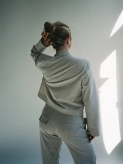 Pants><noscript><img width=