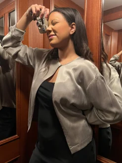 Shirts & Blouses><noscript><img width=