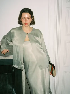 Shirts & Blouses><noscript><img width=