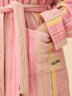 Robes><noscript><img width=
