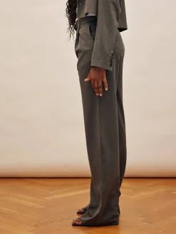 Pants><noscript><img width=