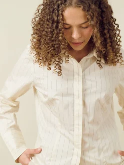 Shirts & Blouses><noscript><img width=