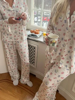 Pjs><noscript><img width=