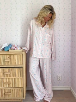 Pjs><noscript><img width=