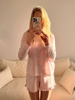 Pjs>Djerf Avenue Go Slow Ruffle Shorts Summer Island