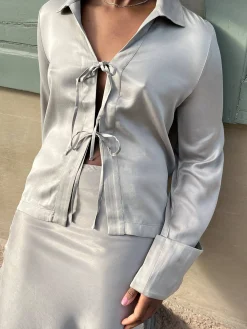 Shirts & Blouses>Djerf Avenue Occasion Top Rain