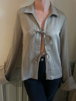 Shirts & Blouses><noscript><img width=