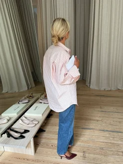 Shirts & Blouses><noscript><img width=