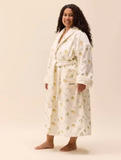 Robes><noscript><img width=