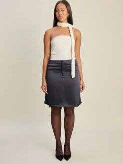 Dresses & Skirts><noscript><img width=
