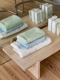 Towels><noscript><img width=
