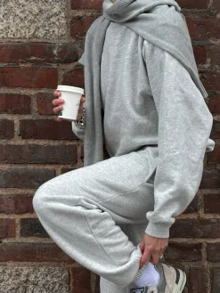 T-Shirts & Tops|Sweaters>Djerf Avenue Staple Sweatshirt Grey