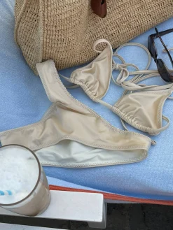 Swimwear><noscript><img width=
