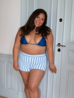 Swimwear><noscript><img width=