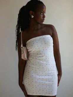 Dresses & Skirts><noscript><img width=