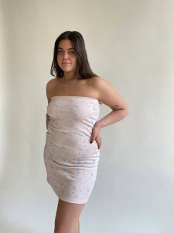 Dresses & Skirts><noscript><img width=