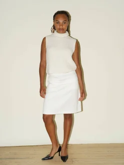 Knitwear><noscript><img width=