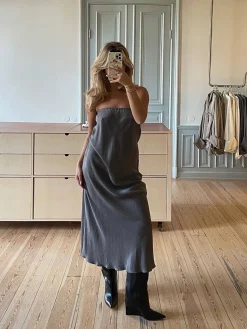 Dresses & Skirts><noscript><img width=